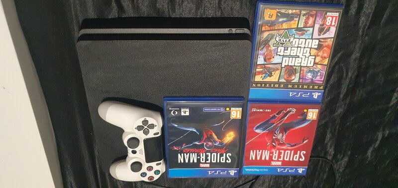 PS 4slim